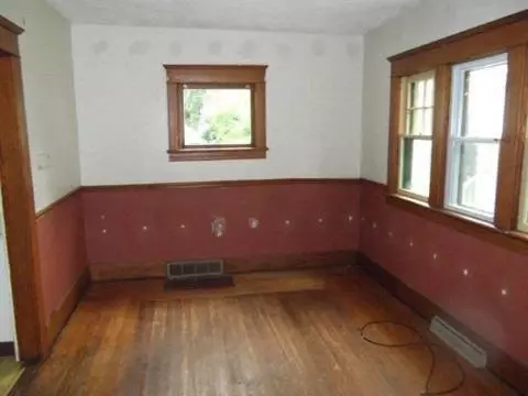 806 Third, Jackson, MI 49203 photo 5