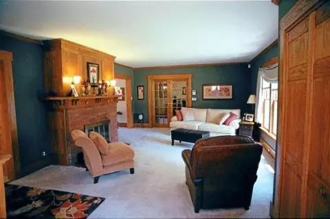 766 Oakridge, Jackson, MI 49203 photo 2