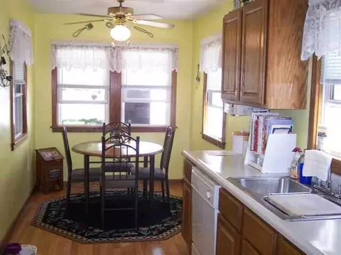 851 Concord, Jackson, MI 49202 photo 3
