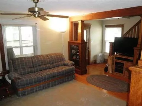 134 W Argyle, Jackson, MI 49202 photo 6