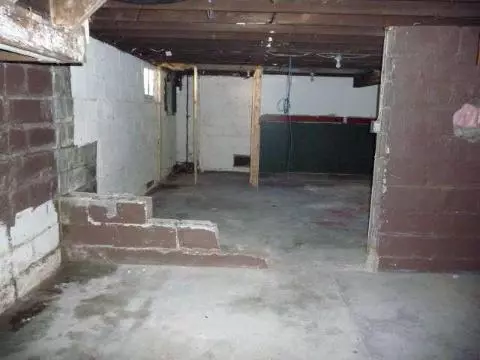 2000 S Jackson, Jackson, MI 49203 photo 7