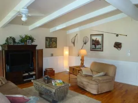 6108 Crest, Jackson, MI 49203 photo 2