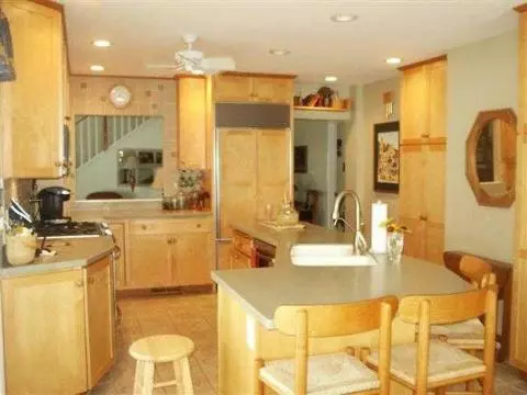 4001 Donnely, Jackson, MI 49201 photo 3