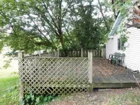 237 Briscoe, Jackson, MI 49203 photo 3
