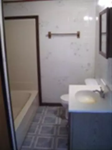 9751 Rexford, Jackson, MI 49201 photo 3