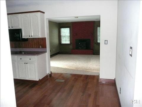 820 Steiner, Monroe, MI 48162 photo 7