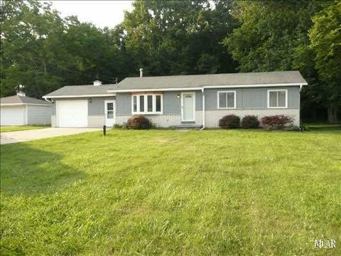 820 Steiner, Monroe, MI 48162 photo 1
