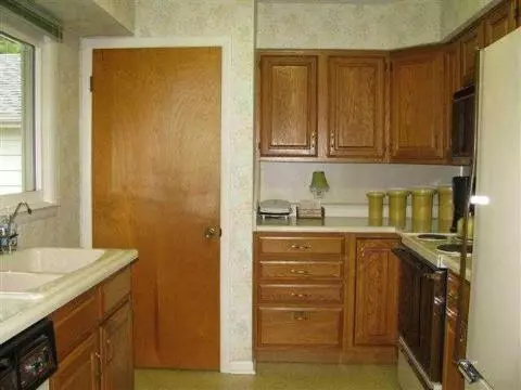 3216 Luetta, Jackson, MI 49201 photo 3
