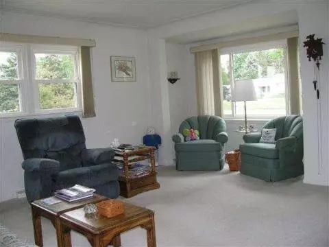 3216 Luetta, Jackson, MI 49201 photo 2