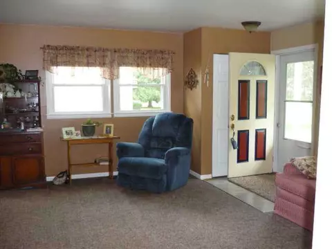 5319 Renfrew, Jackson, MI 49201 photo 2