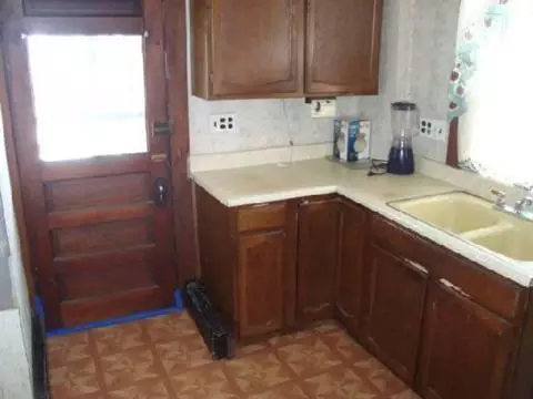 224 N Webster, Jackson, MI 49202 photo 5