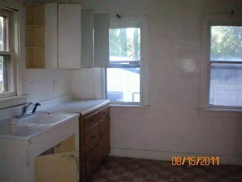 2611 Tyson, Jackson, MI 49203 photo 7
