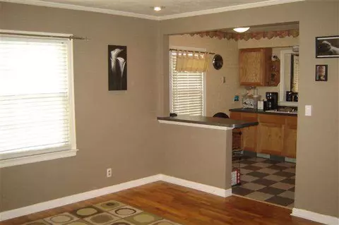 2309 Lancaster, Jackson, MI 49202 photo 1