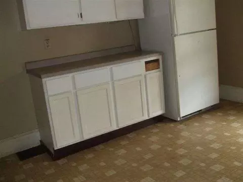 2015 Chapin, Jackson, MI 49203 photo 5