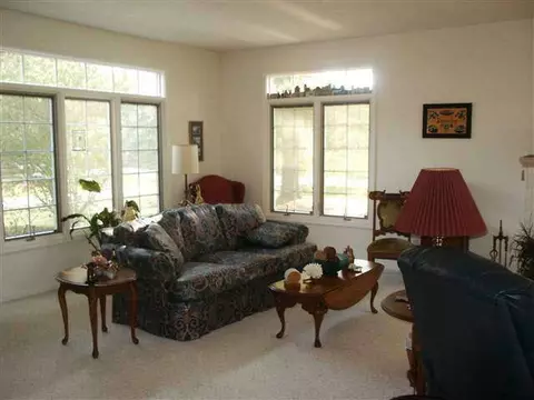 1900 Sandstone, Jackson, MI 49201 photo 3