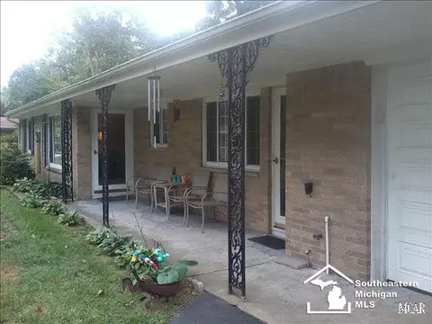 1181 Borg, Temperance, MI 48182 photo 2
