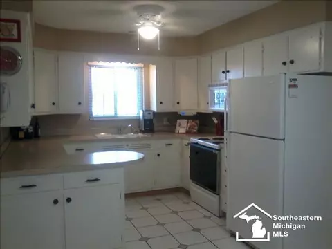 1181 Borg, Temperance, MI 48182 photo 5