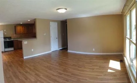 5672 Holly, Jackson, MI 49201 photo 2
