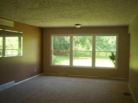 5902 S Jackson, Jackson, MI 49201 photo 4