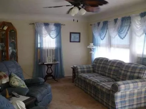 1024 Morrill, Jackson, MI 49201 photo 2