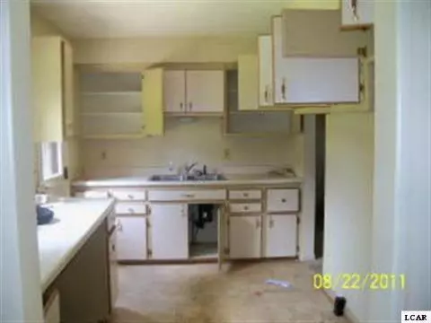 209 Maple, Tecumseh, MI 49286 photo 2