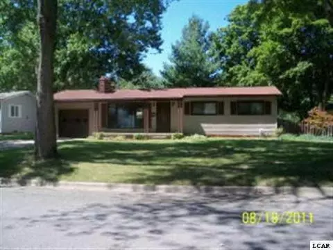 209 Maple, Tecumseh, MI 49286 photo 1