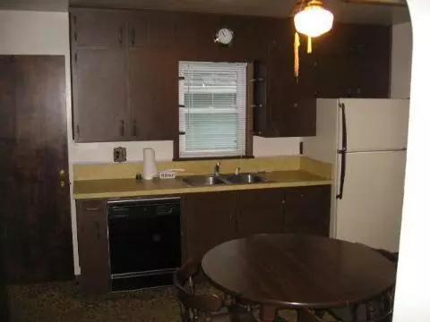 210 Summit, Jackson, MI 49203 photo 8