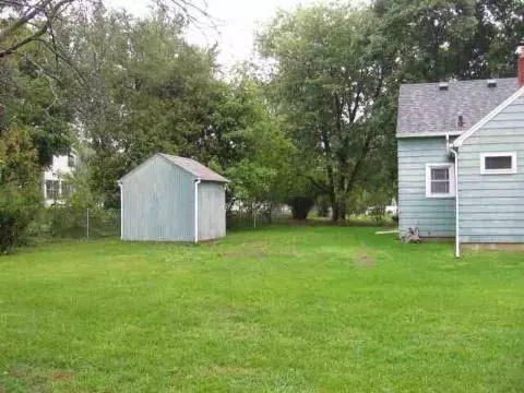 210 Summit, Jackson, MI 49203 photo 3