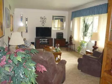 4206 Cantabury, Jackson, MI 49203 photo 2