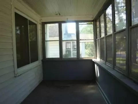 631 Wayne, Jackson, MI 49202 photo 6