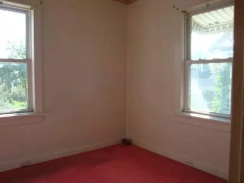 631 Wayne, Jackson, MI 49202 photo 2
