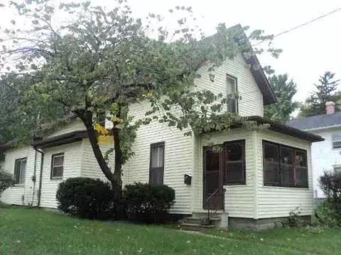 1040 Maple, Jackson, MI 49203 photo 1