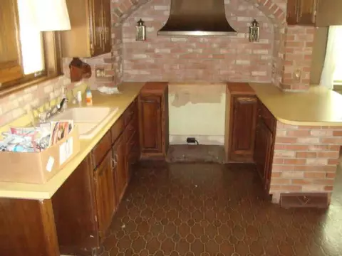 521 Heyser, Jackson, MI 49203 photo 5