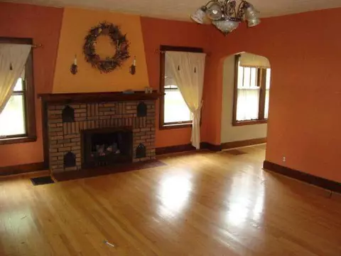 521 Heyser, Jackson, MI 49203 photo 3