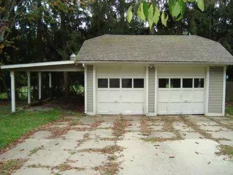 521 Heyser, Jackson, MI 49203 photo 2