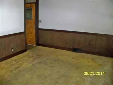 917 Browning, Jackson, MI 49202 photo 1