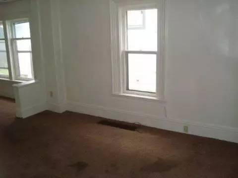 807 Burr, Jackson, MI 49201 photo 3