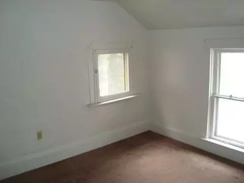 807 Burr, Jackson, MI 49201 photo 8