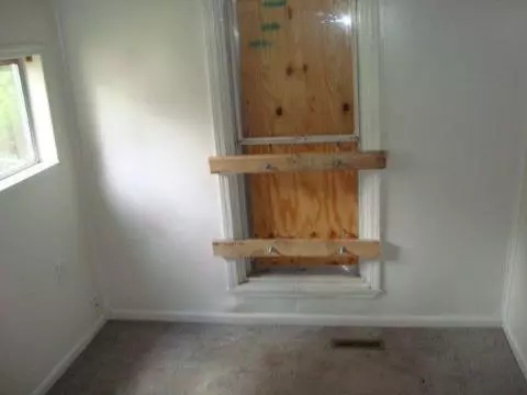 807 Burr, Jackson, MI 49201 photo 5