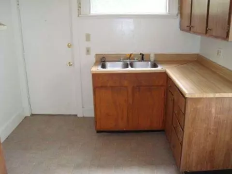 807 Burr, Jackson, MI 49201 photo 6