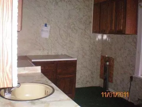 1100 Williams, Jackson, MI 49203 photo 7