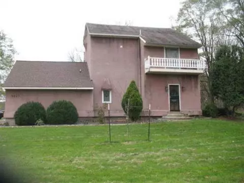 8237 Bunkerhill, Jackson, MI 49201 photo 1