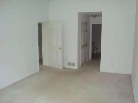852 E Barrington, Jackson, MI 49203 photo 7
