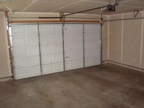 852 E Barrington, Jackson, MI 49203 photo 9