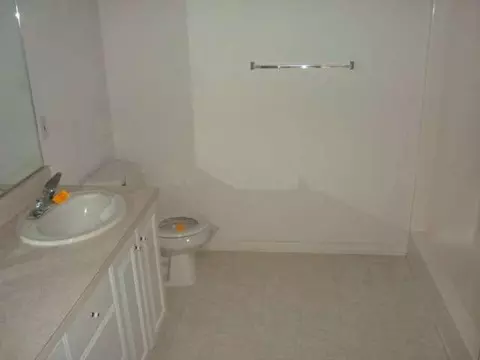 852 E Barrington, Jackson, MI 49203 photo 8