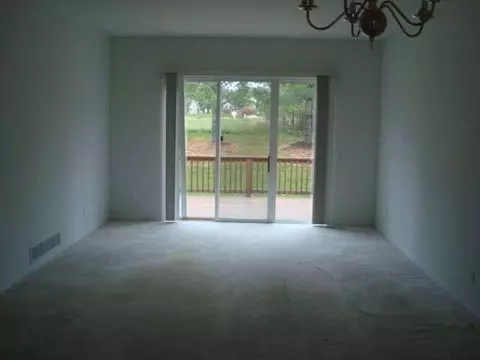 852 E Barrington, Jackson, MI 49203 photo 4