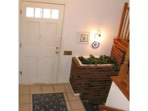 6970 Surrey, Jackson, MI 49201 photo 2