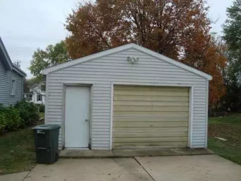 247 E Porter, Jackson, MI 49202 photo 2