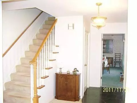 1711 Maybrook, Jackson, MI 49203 photo 2