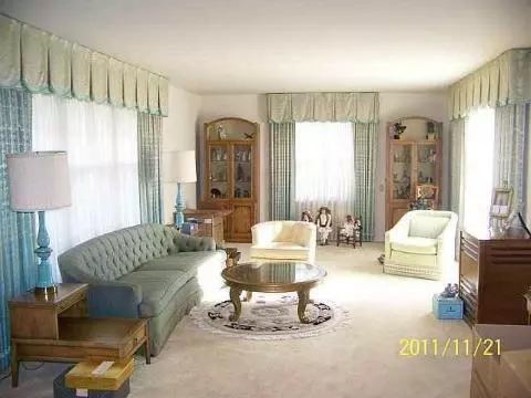 1711 Maybrook, Jackson, MI 49203 photo 3